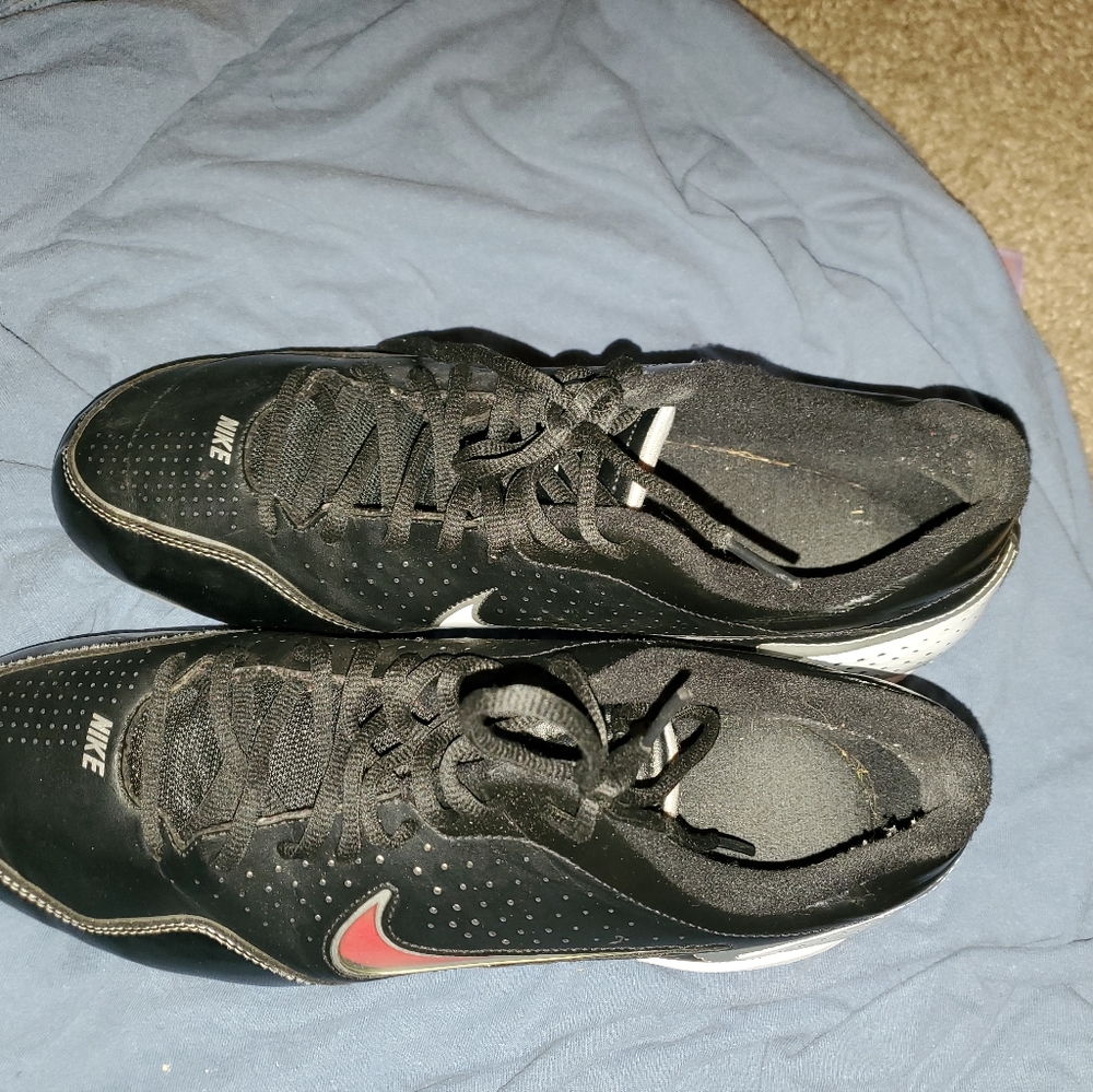 11.5 Nike Black and White Baseball Cleats